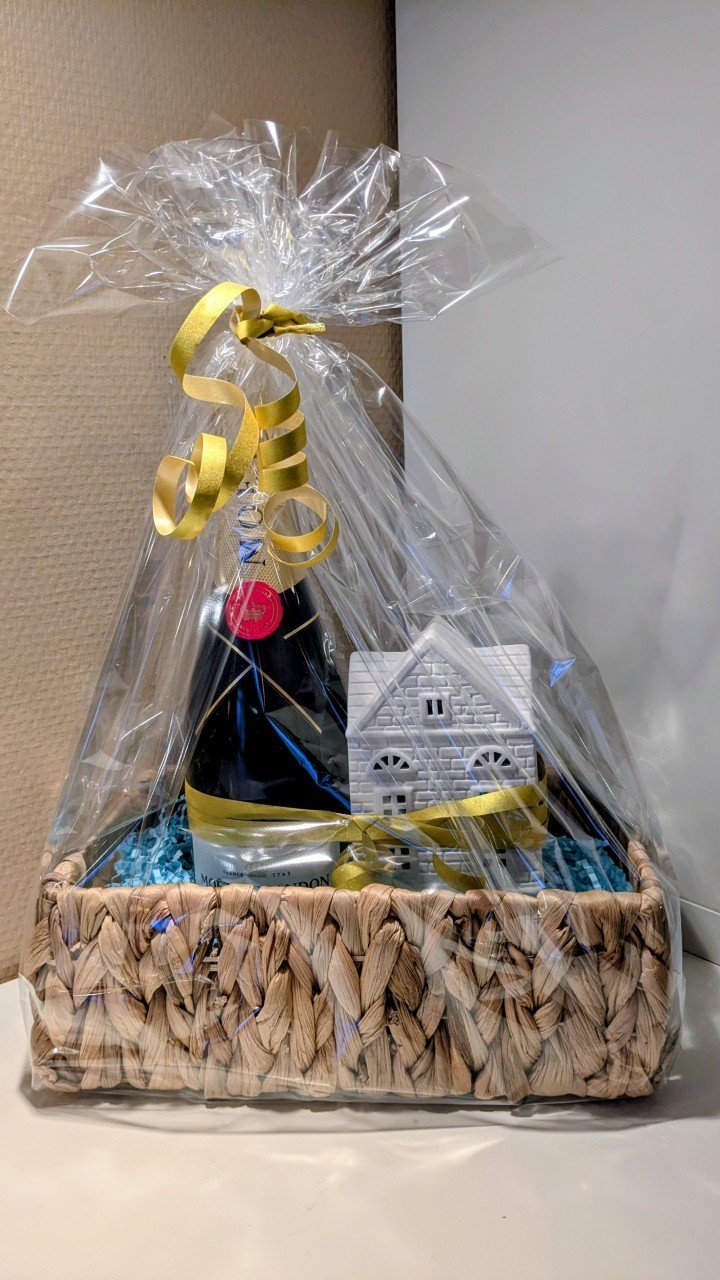 Kundengeschenk bei Notartermin Foto: Wagner Immobilien