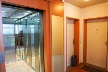 Treppen Fahrstuhl (4) Sch�ne helle 3-Zi. Wohnung am B�rgerpark, Balkon, Einbauk�che, Barrierefrei + Garage