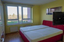Schlafzmmer_a Sch�ne helle 3-Zi. Wohnung am B�rgerpark, Balkon, Einbauk�che, Barrierefrei + Garage