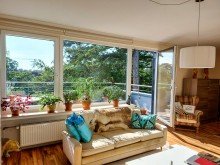 Wohnzimmer 3 Sch�ne sanierte 2-Zi. DG-Wohnung, Terrasse, Gartennutzung, Einbauk�che + Garage