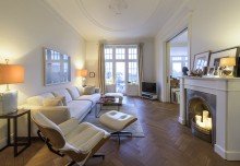 Wohnzimmer 1a Hamburg: Sanierte Altbau-Wohnung in urbaner Toplage