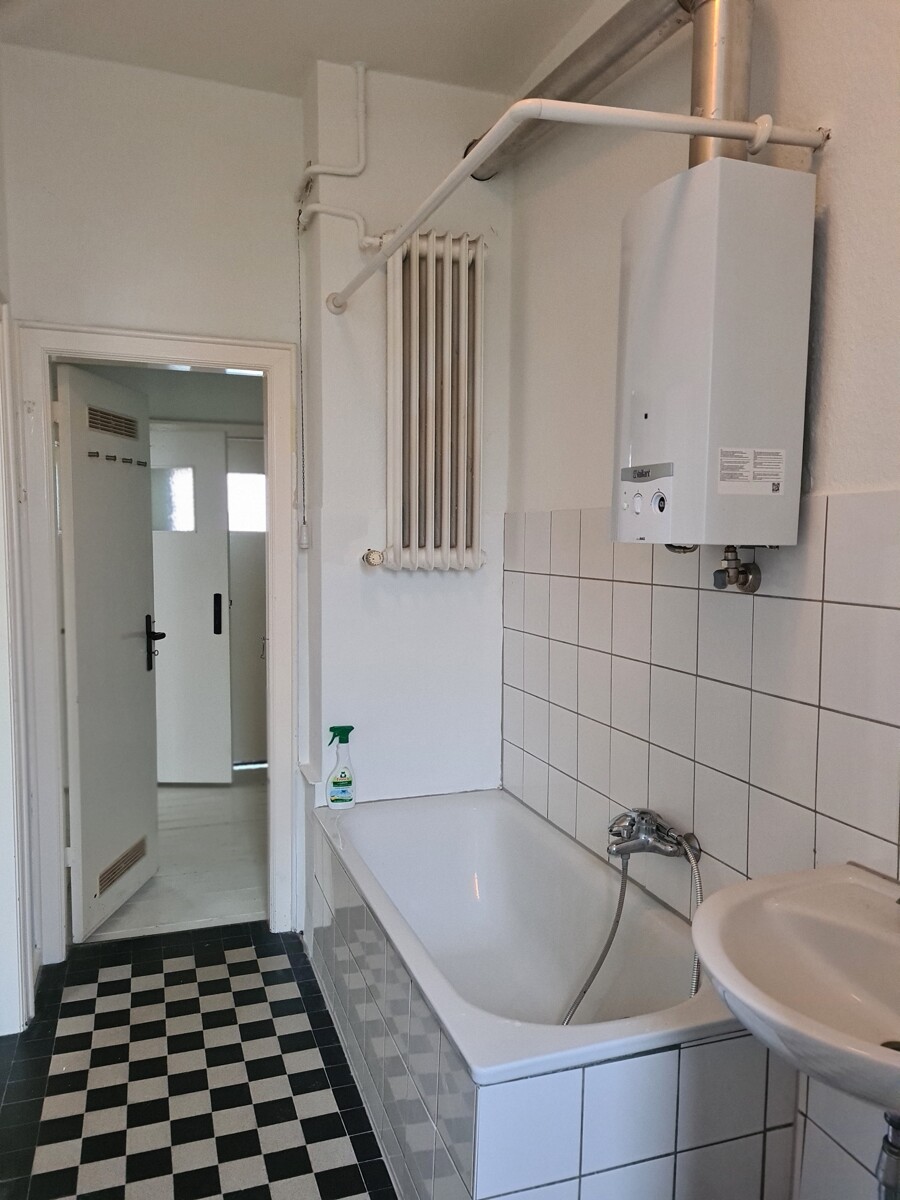 Badezimmer (4) Mehrfamilienhaus Bremen