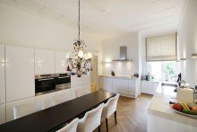 Kueche Hamburg: Sanierte Altbau-Wohnung in urbaner Toplage