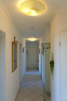 Flur_b Sch�ne helle 3-Zi. Wohnung am B�rgerpark, Balkon, Einbauk�che, Barrierefrei + Garage