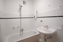 Badzimmer 2 Gro�z�gige 2-Zimmer-Wohnung mit Balkon - ideal f�r Eigennutzer, Best Ager oder Kapitalanleger