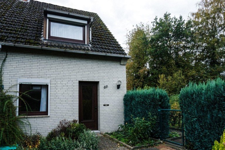 Vorderansicht Bremen / Huchting Einfamilienhaus Reihenendhaus mit gro�em Garten
