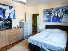 Schlafzimmer 2 Sch�ne sanierte 2-Zi. DG-Wohnung, Terrasse, Gartennutzung, Einbauk�che + Garage