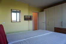 Schlafzimmer_b Sch�ne helle 3-Zi. Wohnung am B�rgerpark, Balkon, Einbauk�che, Barrierefrei + Garage