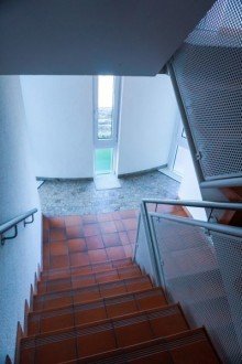 Treppenhaus (1) Sch�ne helle 3-Zi. Wohnung am B�rgerpark, Balkon, Einbauk�che, Barrierefrei + Garage