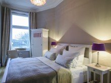 Schlafzimmer I a Hamburg: Sanierte Altbau-Wohnung in urbaner Toplage